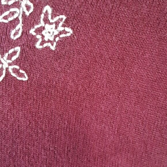 💫💫💫Rt 66 MAROON FLORAL EMBROIDERED V-NECK BOHO SWEATER SMALL - Picture 6 of 6